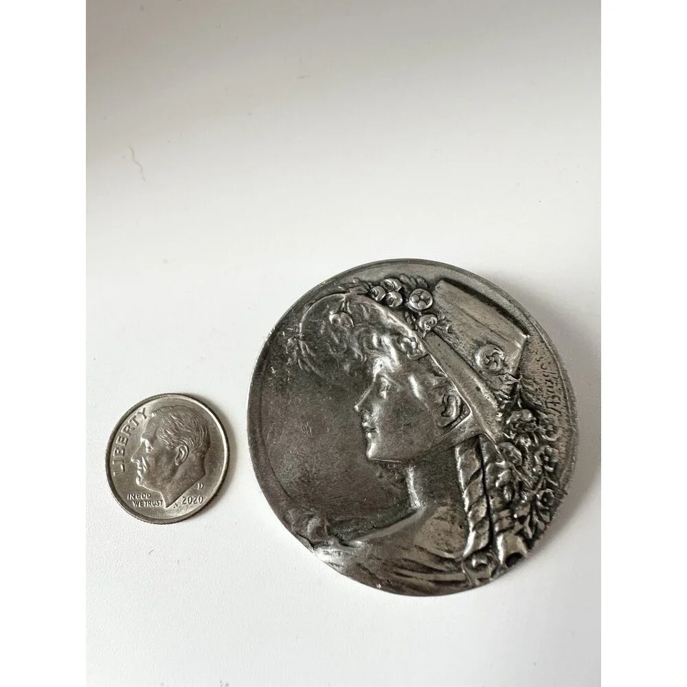 Vintage Amanda Bargas Art Nouveau Silver Tone Pin Pendant